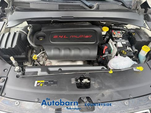 Used 2018 Jeep Compass Latitude w/ Popular Equipment Group FWD image 28