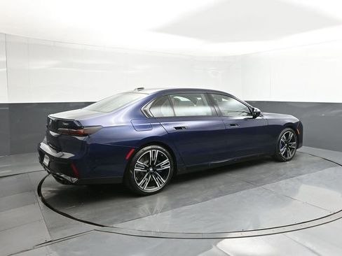New 2025 BMW 760i xDrive w/ Executive Package image 15