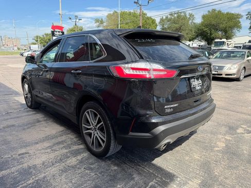 Used 2020 Ford Edge Titanium FWD image 5