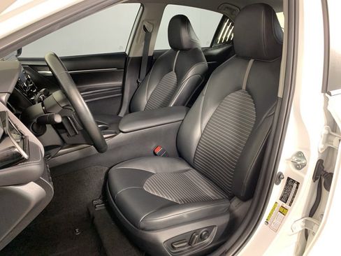 Used 2023 Toyota Camry SE image 28