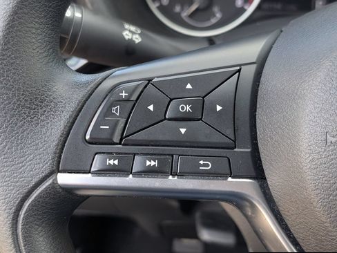 Used 2024 Nissan Sentra SV FWD image 22