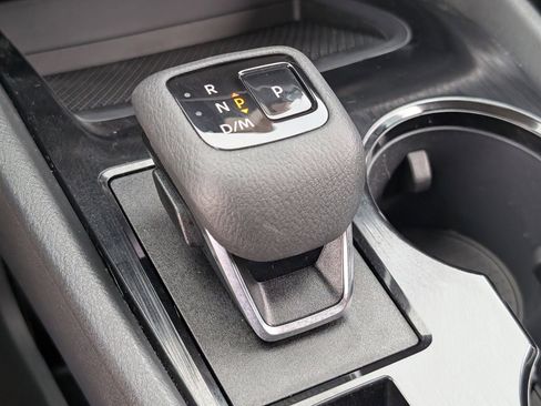 Certified 2025 Nissan Rogue SV w/ SV Premium Package FWD image 20