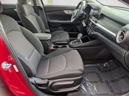 Used 2024 Kia Forte LXS image 19