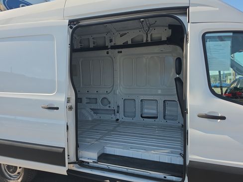 Used 2025 Ford Transit 250 148 High Roof Extended RWD image 14