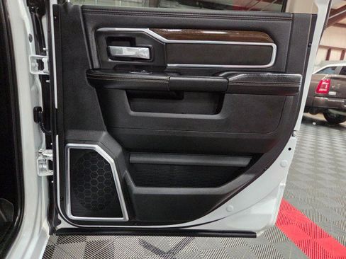 Used 2023 RAM 3500 Laramie AWD/4WD image 38