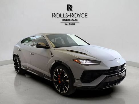 Used 2024 Lamborghini Urus S AWD/4WD image 3