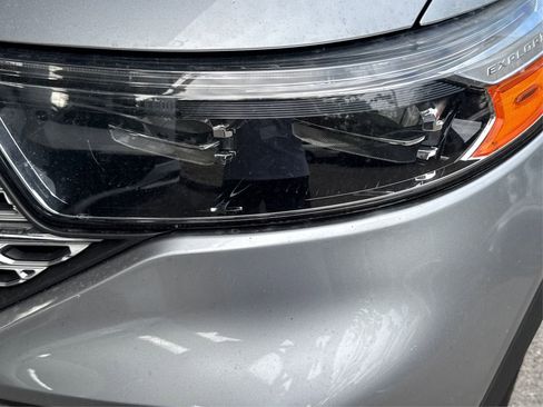 Used 2022 Ford Explorer Limited image 16