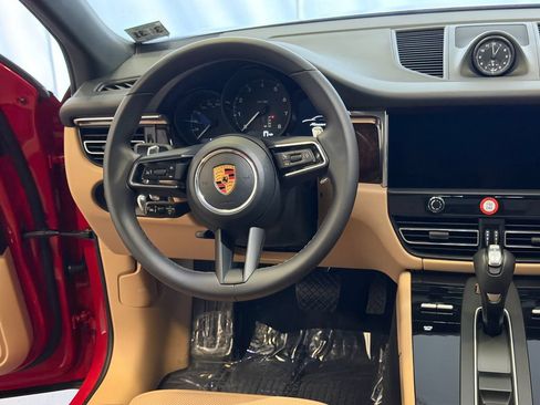 Certified 2026 Porsche Macan AWD/4WD image 20