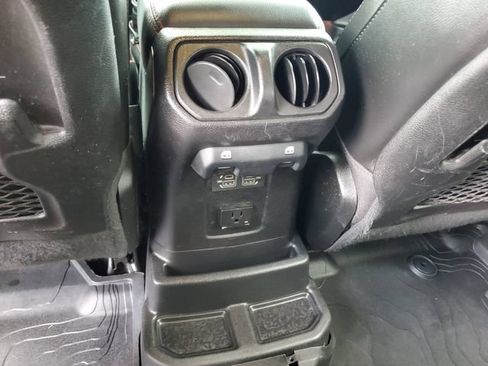 Used 2021 Jeep Wrangler Unlimited Rubicon AWD/4WD image 15