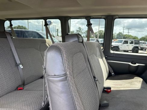 Used 2025 Chevrolet Express 3500 LT w/ LT Preferred Equipment Group RWD image 2