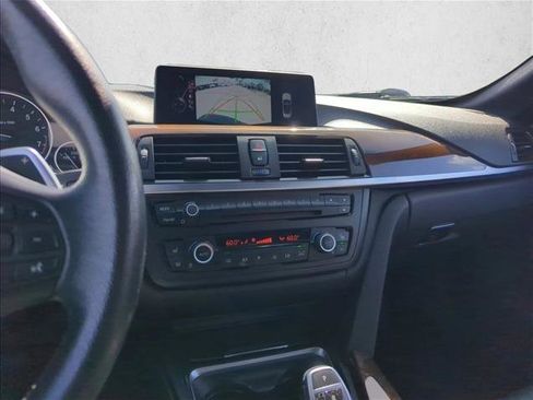 Used 2015 BMW 428i Convertible image 10