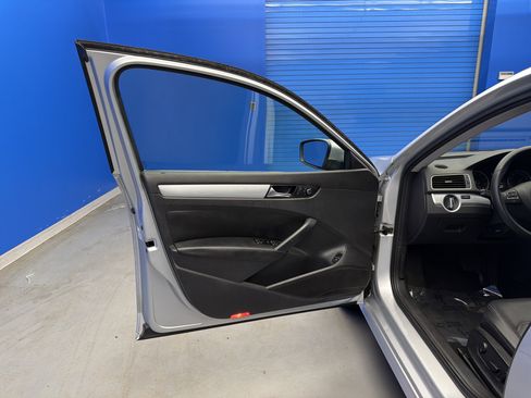 Used 2013 Volkswagen Passat 2.5 SE image 10