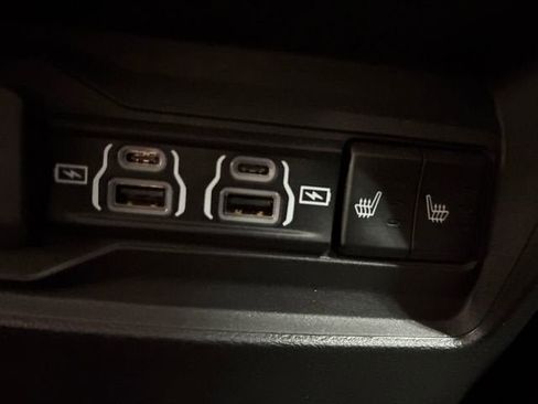 Used 2024 Jeep Grand Cherokee Limited image 11