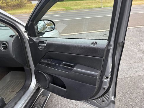 Used 2014 Jeep Compass Sport w/ Power Value Group image 24