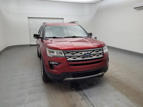 Used 2018 Ford Explorer XLT w/ Equipment Group 202A image 14