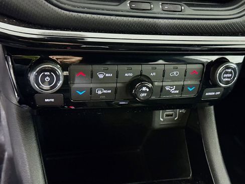 Used 2023 Jeep Compass Latitude w/ Convenience Group AWD/4WD image 7
