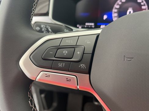 New 2026 Volkswagen Taos SE image 17