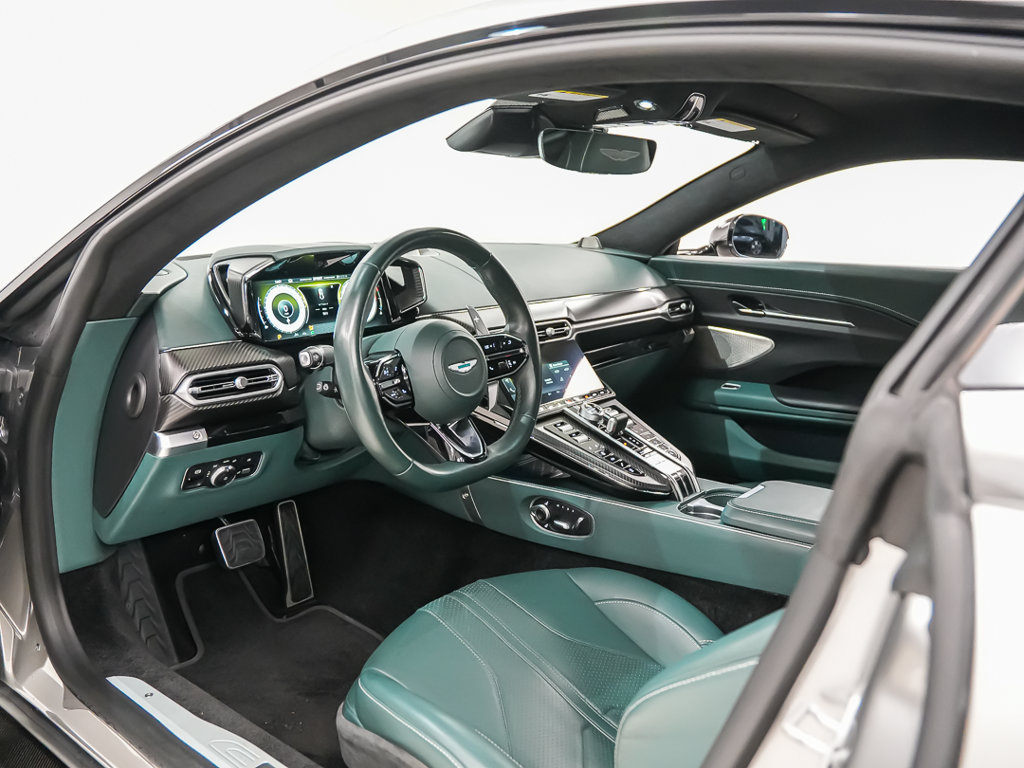 Used 2025 Aston Martin V8 Vantage Coupe RWD image 4