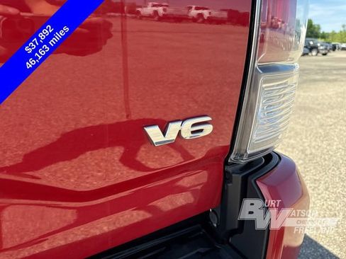 Used 2022 Toyota Tacoma TRD Sport AWD/4WD image 13