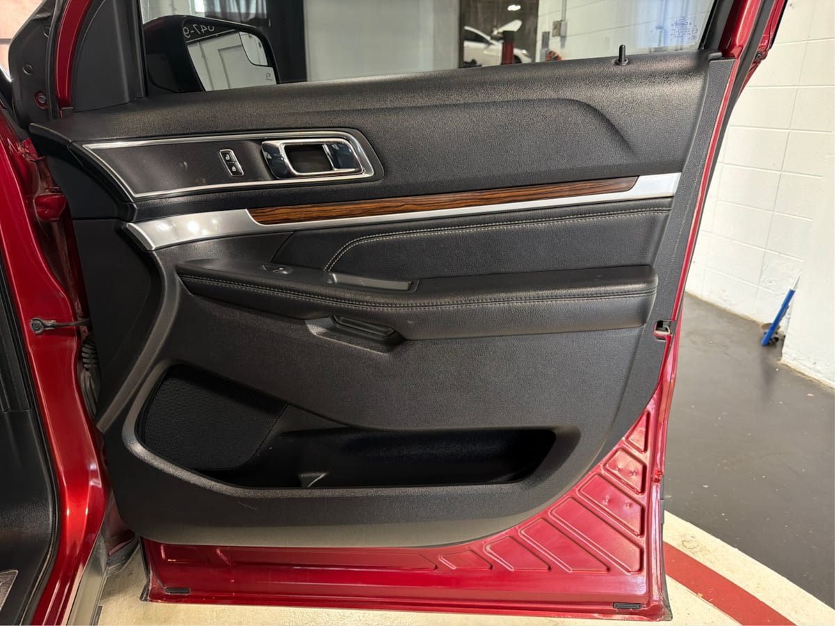 Used 2016 Ford Explorer Limited AWD/4WD image 26