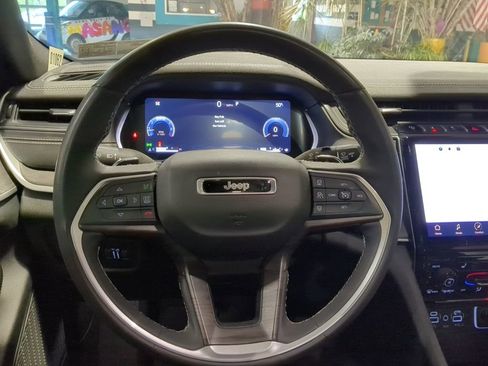 Used 2024 Jeep Grand Cherokee L Limited w/ Black Appearance Package image 2