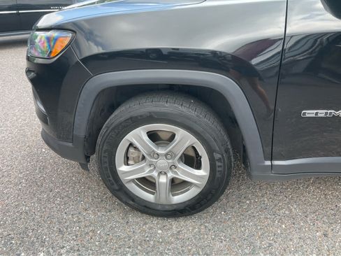 Used 2024 Jeep Compass Latitude AWD/4WD image 9