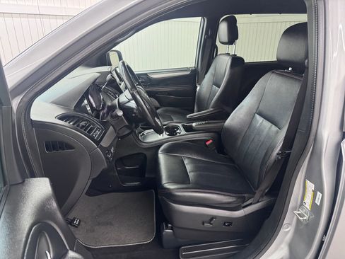 Used 2019 Dodge Grand Caravan GT image 9