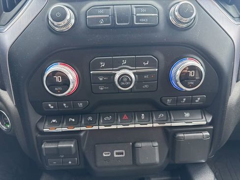 Used 2019 GMC Sierra 1500 SLT w/ SLT Premium Plus Package AWD/4WD image 17