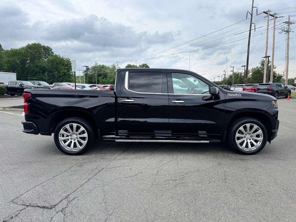 Used 2022 Chevrolet Silverado 1500 High Country w/ Technology Package AWD/4WD image 7