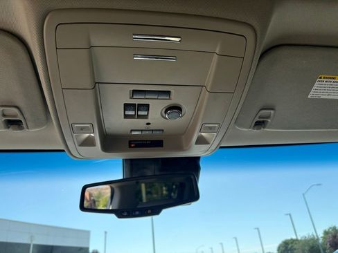 Used 2019 GMC Yukon XL SLT w/ Open Road Package AWD/4WD image 13