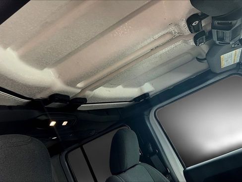 Used 2025 Jeep Wrangler Unlimited Sport AWD/4WD image 27