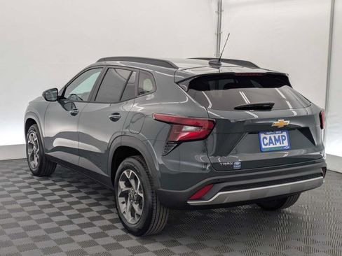 New 2026 Chevrolet Trax LT w/ Driver Confidence Package FWD image 4