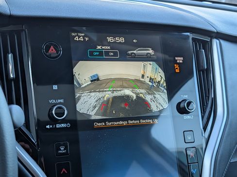 Used 2025 Subaru Outback Premium image 27