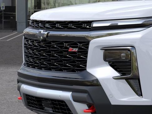 New 2027 Chevrolet Traverse Z71 w/ Enhanced Driving Package AWD/4WD image 13