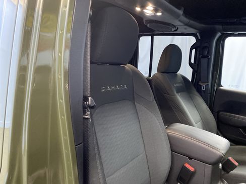 Certified 2021 Jeep Wrangler Unlimited Sahara image 41