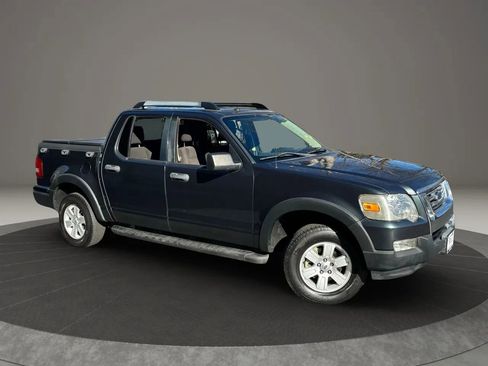 Used 2010 Ford Explorer Sport Trac XLT image 40