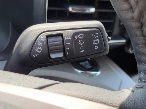 Certified 2024 Ford Explorer XLT w/ Equipment Group 202A AWD/4WD image 18