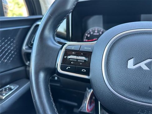 Used 2022 Kia Sorento S w/ Panoramic Sunroof Package image 24