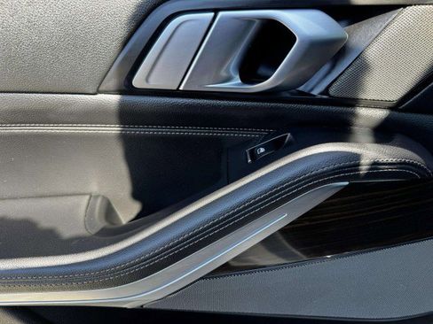 Used 2020 BMW X5 xDrive50i w/ Premium Package image 38