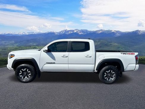 Certified 2023 Toyota Tacoma TRD Off-Road w/ Advanced Technology Package AWD/4WD image 2