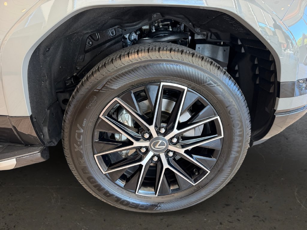 Certified 2025 Lexus GX 550 AWD/4WD image 27