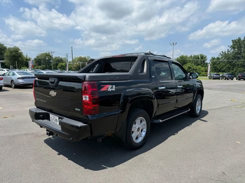 Used 2011 Chevrolet Avalanche LT w/ Luxury Package image 5