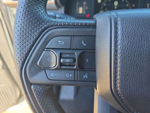 Used 2025 Toyota Tacoma SR5 image 15