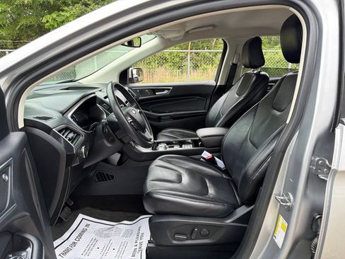 Used 2020 Ford Edge Titanium FWD image 23