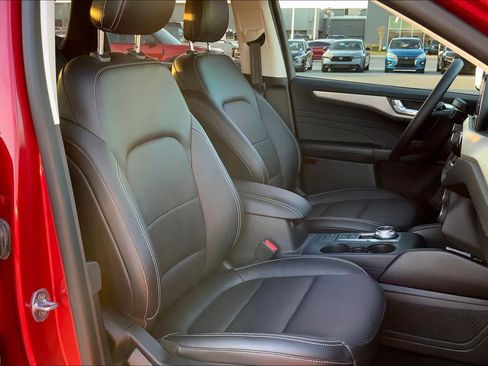 Certified 2022 Ford Escape SEL w/ Technology Package image 8