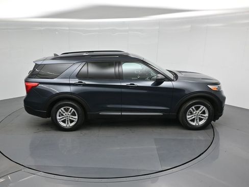 Certified 2022 Ford Explorer XLT image 42