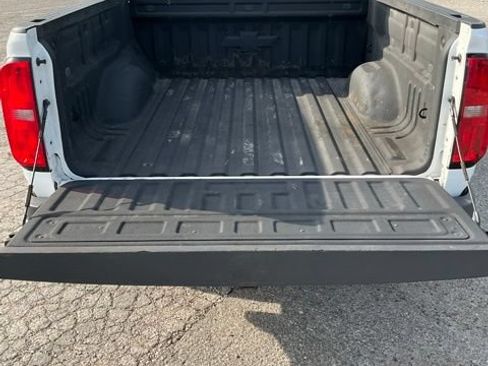 Used 2022 Chevrolet Colorado Z71 AWD/4WD image 5