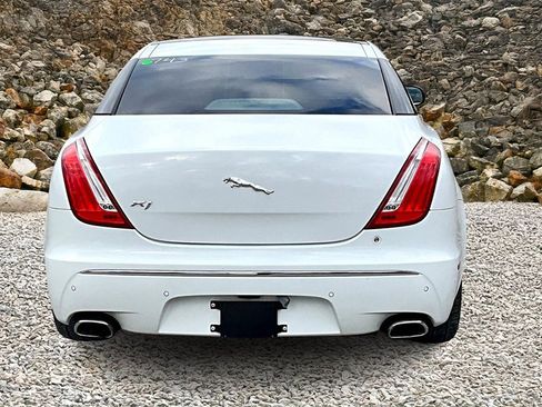 Used 2012 Jaguar XJ image 4