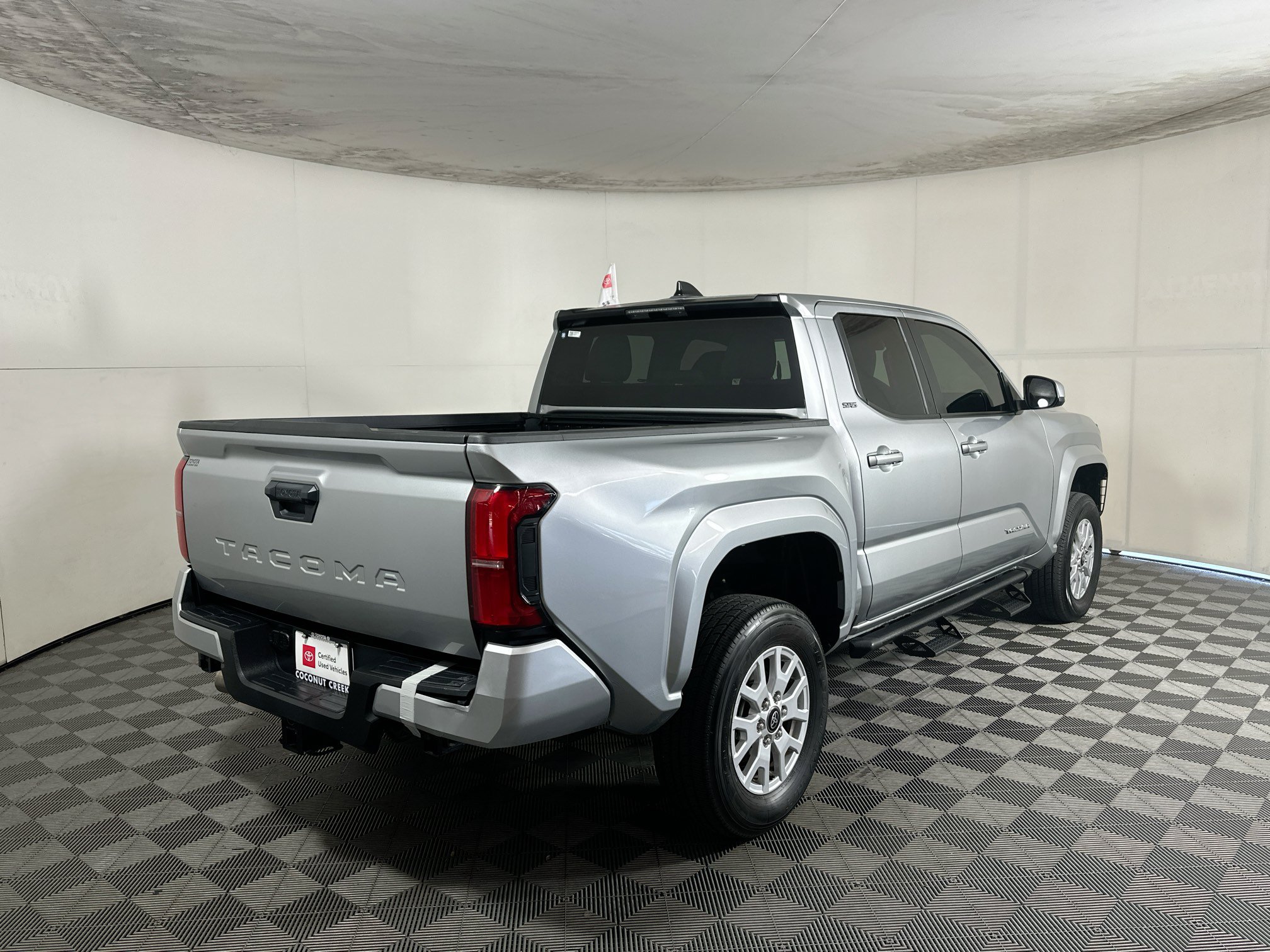 Used 2025 Toyota Tacoma SR5 RWD image 3