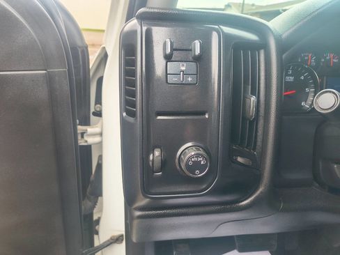 Used 2015 GMC Sierra 2500 4x4 Crew Cab w/ Snow Plow Prep Package image 21
